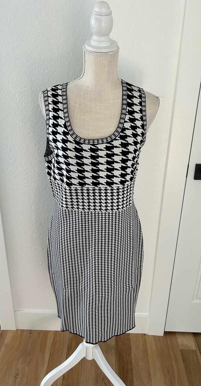 Carmen Marc Valvo Petite Black and White Knit Houndstooth Dress- PL